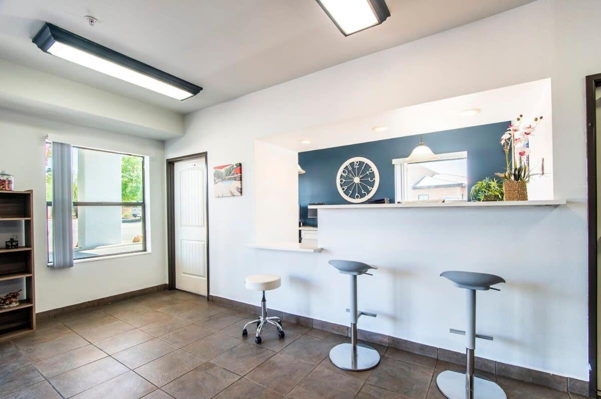 Sierra Vista Studio Apartment With Full Kitchen And King Bed Екстериор снимка